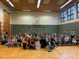 Klimazauberer Freddy Cool begeistert über 200 Kinder in Klimaschulen-Projekt